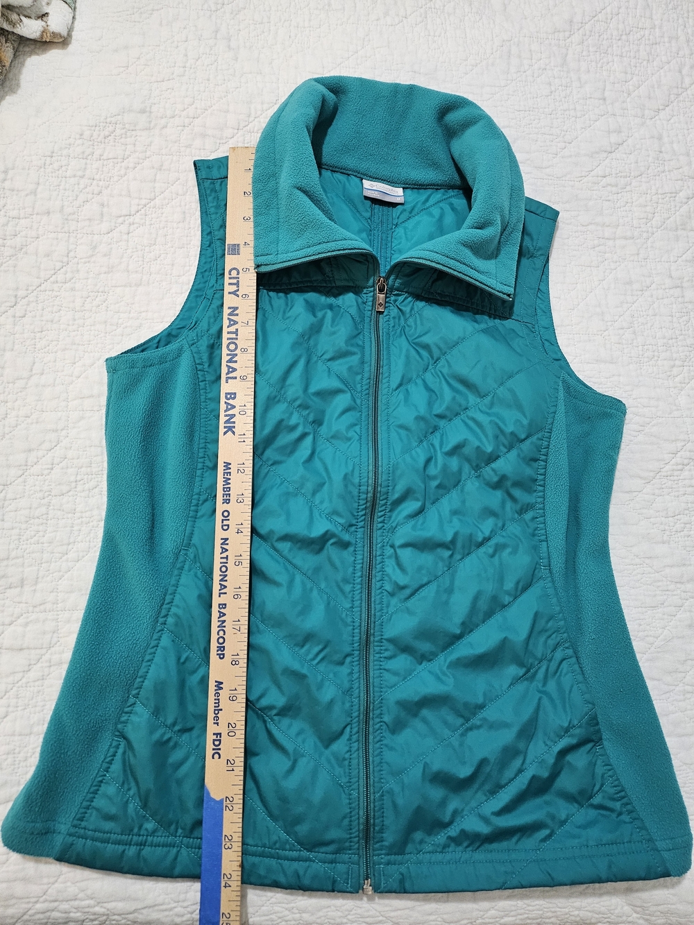 Columbia Teal Quilted Fleece-Blend Women's Vest - Picture 3 of 5